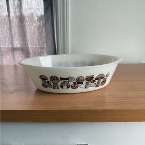 Vintage Ovenbake Mushroom Fungi 2 Quart Casserole